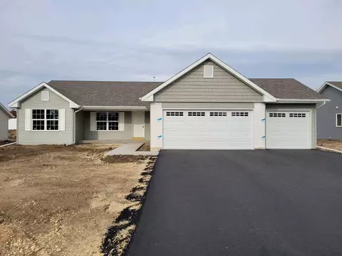 873 E Bridget Dr, Beloit, WI 53511 photo 1