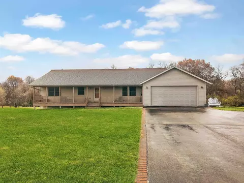 27-63 Ridgeview Dr, Lanark, IL 61046 photo 1