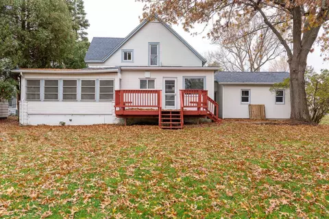 407 W 4th St, Byron, IL 61010 photo 2