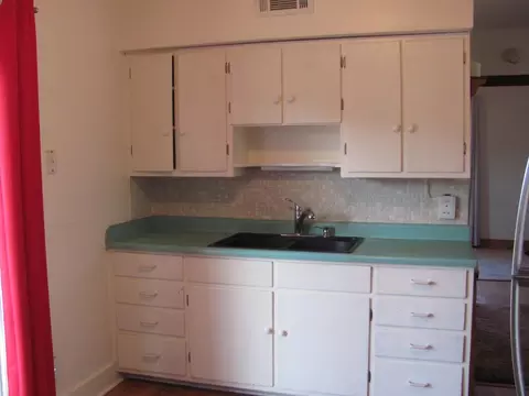 704 Hancock St, Belvidere, IL 61008 photo 8