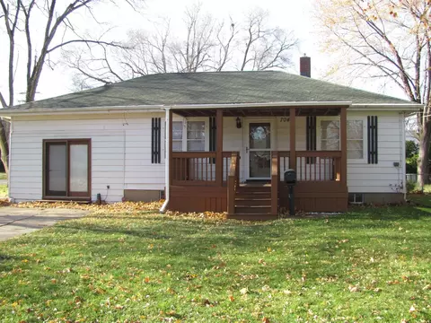 704 Hancock St, Belvidere, IL 61008 photo 1