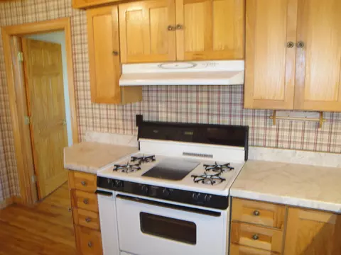 451 W 7th St, Pecatonica, IL 61063 photo 2