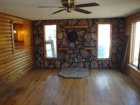 451 W 7th St, Pecatonica, IL 61063 photo 6