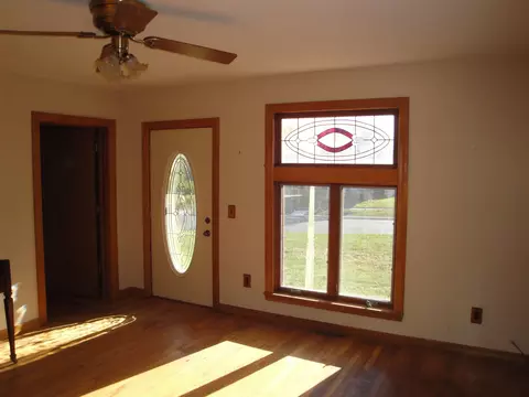 451 W 7th St, Pecatonica, IL 61063 photo 5