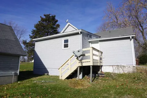 324 E Blackhawk Dr, Byron, IL 61010 photo 5