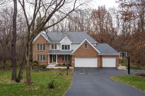 7150 Dusty Trl, Roscoe, IL 61073 photo 1