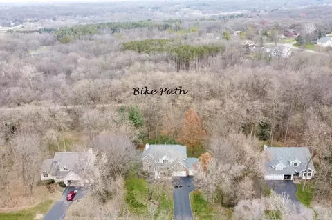 7150 Dusty Trl, Roscoe, IL 61073 photo 3