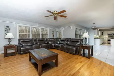 7150 Dusty Trl, Roscoe, IL 61073 photo 9