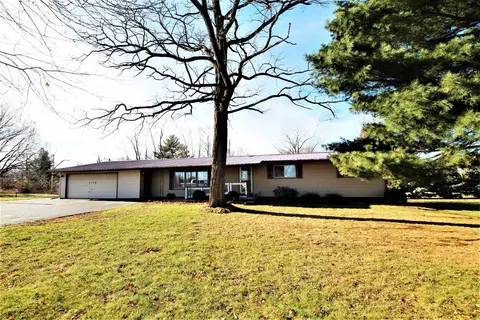 5206 Williams Dr, Roscoe, IL 61073 photo 1