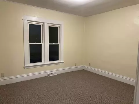 307 E Locust St, Belvidere, IL 61008 photo 7