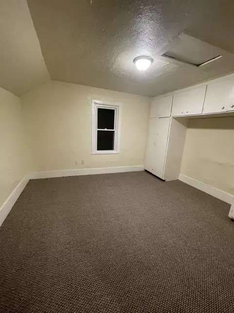 307 E Locust St, Belvidere, IL 61008 photo 16