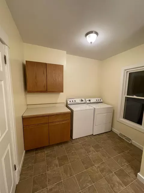 307 E Locust St, Belvidere, IL 61008 photo 6