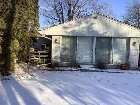 1916 Whitehall Rd, Rockford, IL 61107 photo 23