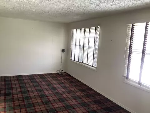 1916 Whitehall Rd, Rockford, IL 61107 photo 7