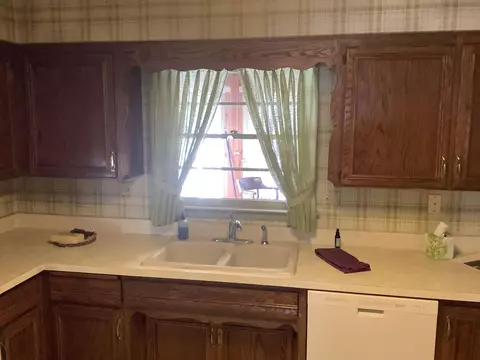 1916 Whitehall Rd, Rockford, IL 61107 photo 11