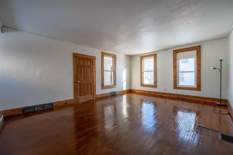 503 E Mason St, Polo, IL 61064 photo 5