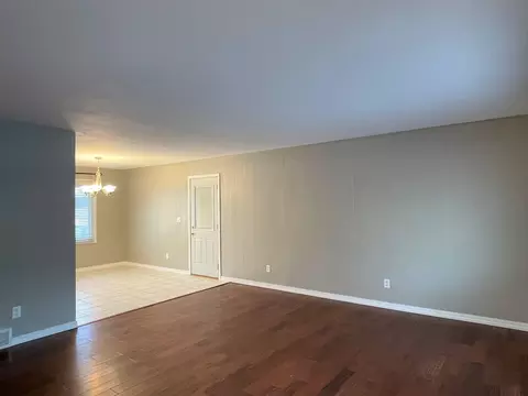 511 E Franklin St, Rockton, IL 61072 photo 5