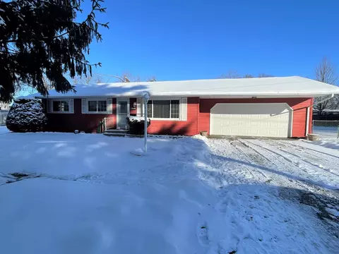 511 E Franklin St, Rockton, IL 61072 photo 2
