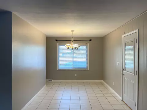 511 E Franklin St, Rockton, IL 61072 photo 7