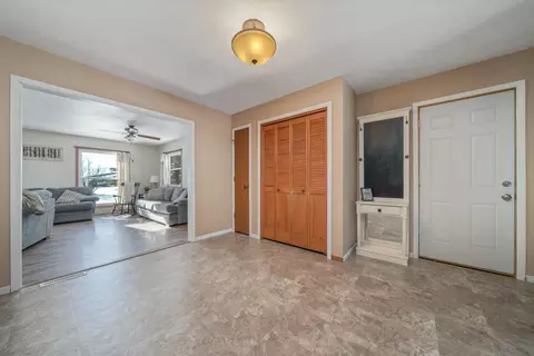 7765 E Winneshiek Rd, Ridott, IL 61067 photo 8
