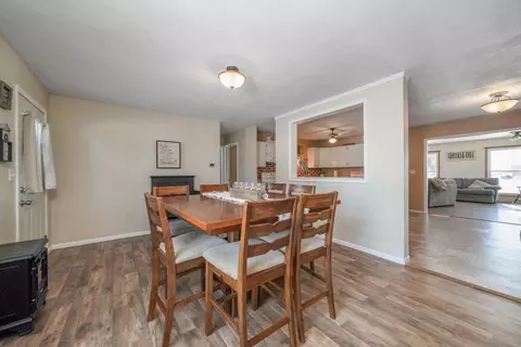 7765 E Winneshiek Rd, Ridott, IL 61067 photo 14