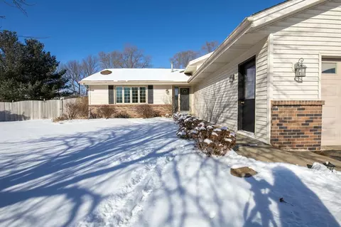 4126 Gloucester Rd, Roscoe, IL 61073 photo 3