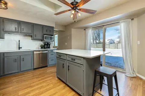 4126 Gloucester Rd, Roscoe, IL 61073 photo 8