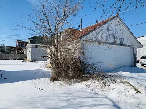 127 E Locust St, Lanark, IL 61046 photo 6
