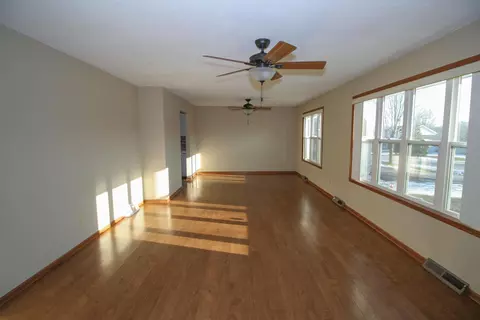 931 Brandy Bend Rd, Roscoe, IL 61073 photo 6