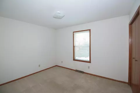 931 Brandy Bend Rd, Roscoe, IL 61073 photo 18