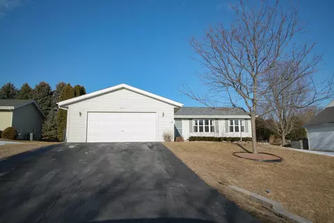 931 Brandy Bend Rd, Roscoe, IL 61073 photo 2