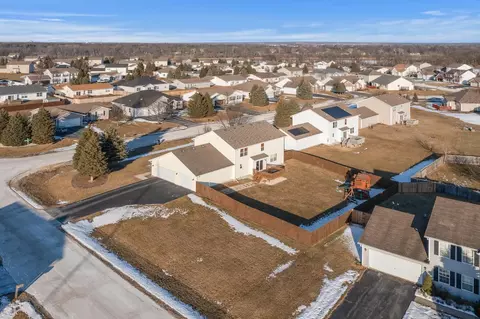 11246 Meadowsweet Ln, Roscoe, IL 61073 photo 38