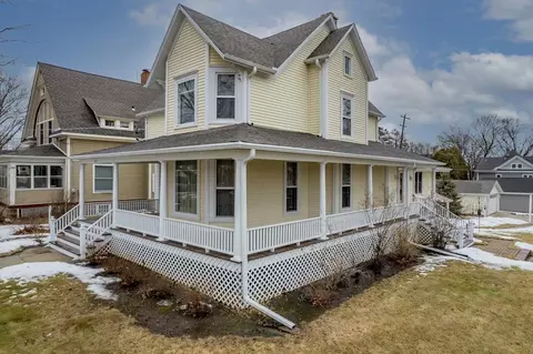 630 Reed St, Pecatonica, IL 61063 photo 2