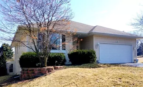 821 Pitcairn, Lake Summerset, IL 61019 photo 1
