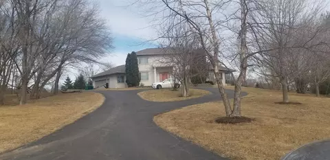 916 Olson Spring Close Close, Belvidere, IL 61008