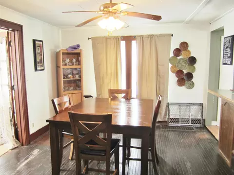127 E 6th St, Belvidere, IL 61008 photo 4