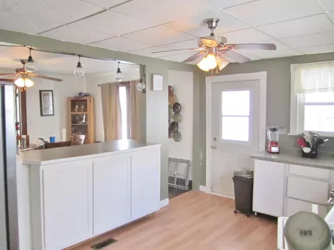 127 E 6th St, Belvidere, IL 61008 photo 8