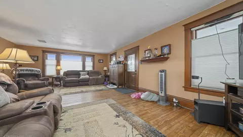 320 E 5th St, Pecatonica, IL 61063 photo 12