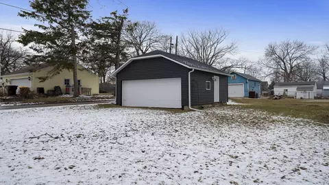 320 E 5th St, Pecatonica, IL 61063 photo 30