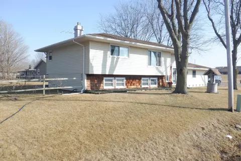 1220 Main St, Pecatonica, IL 61063 photo 1