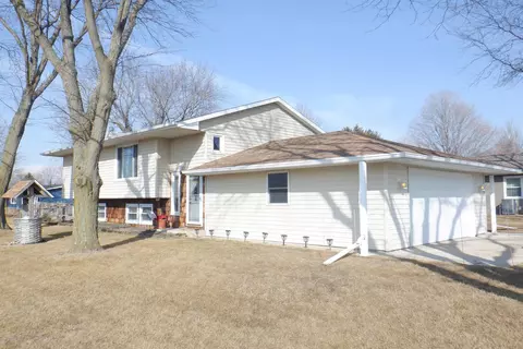 1220 Main St, Pecatonica, IL 61063 photo 2