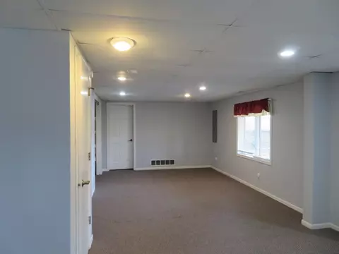 3189 Forest, Freeport, IL 61032 photo 25
