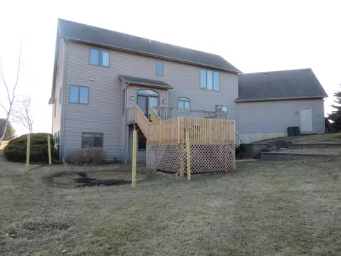 3189 Forest, Freeport, IL 61032 photo 32