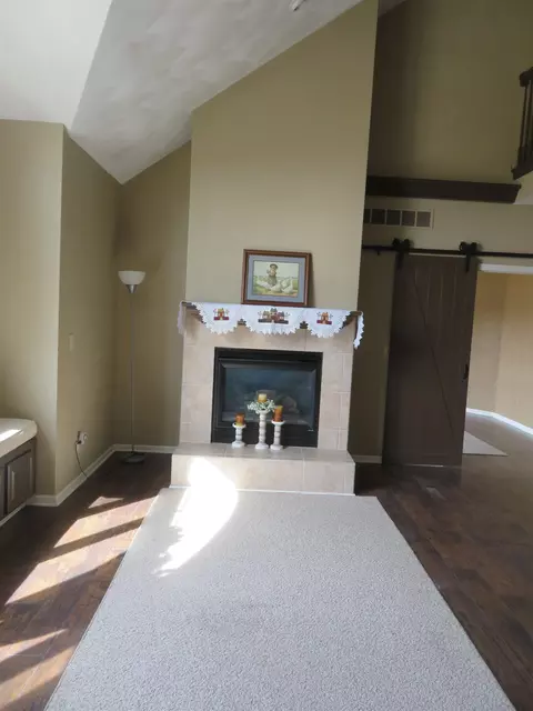 3189 Forest, Freeport, IL 61032 photo 3