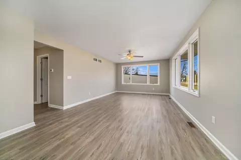 216 E 5th St, Byron, IL 61010 photo 4