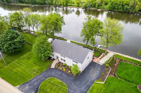 4906 E Ashelford Dr, Byron, IL 61010 photo 1