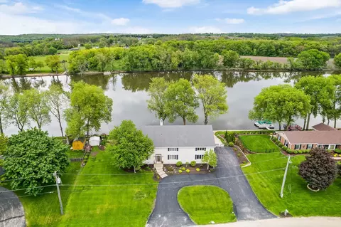 4906 E Ashelford Dr, Byron, IL 61010 photo 4