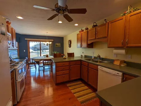 2009 Baintree, Lake Summerset, IL 61019 photo 9