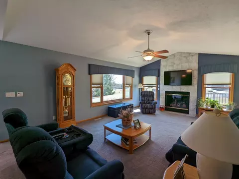 2009 Baintree, Lake Summerset, IL 61019 photo 8