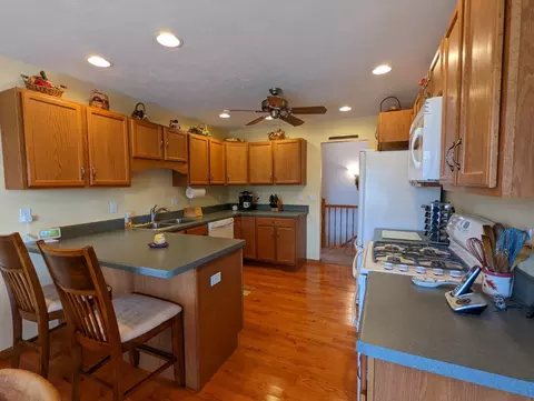 2009 Baintree, Lake Summerset, IL 61019 photo 10